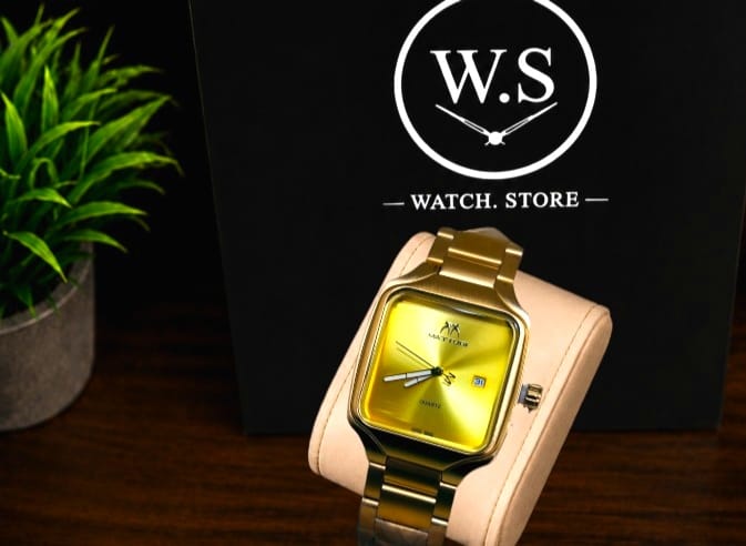 MATTURI Square Dial watch